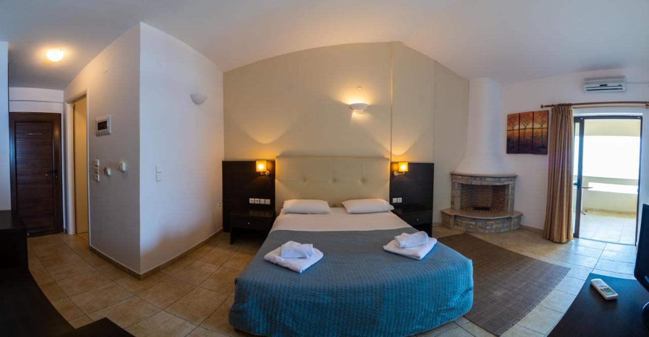 Casa Laios Hotel Paralia Chiliadou Bagian luar foto